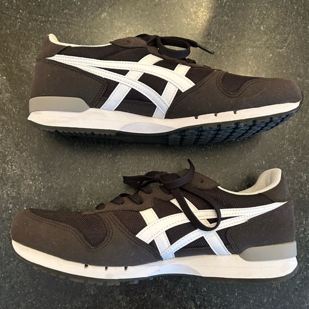 Onitsuka Tiger Shoes - Picture 8 of 9